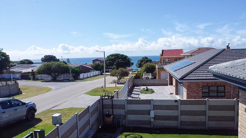 5 Bedroom Property for Sale in Reebok Western Cape